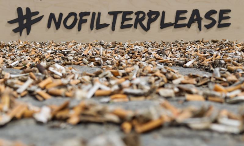 Zaterdag peuken rapen in afwachting van mogelijk verbod op plastic sigarettenfilters 
