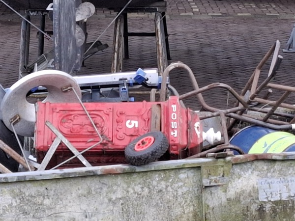 Historische brievenbus krijgt tweede leven in Streekmuseum