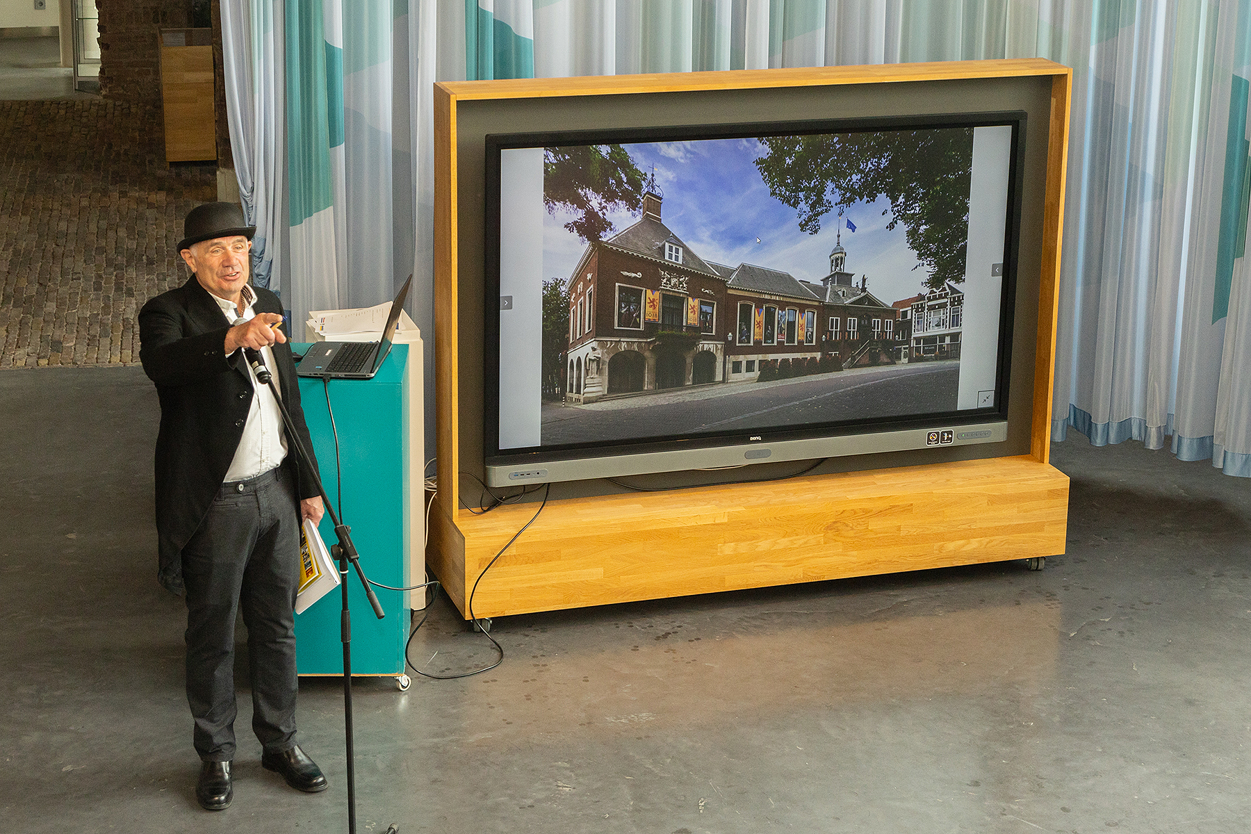 Verkoop foto’s voor Oekraïne levert ruim € 1.600 op