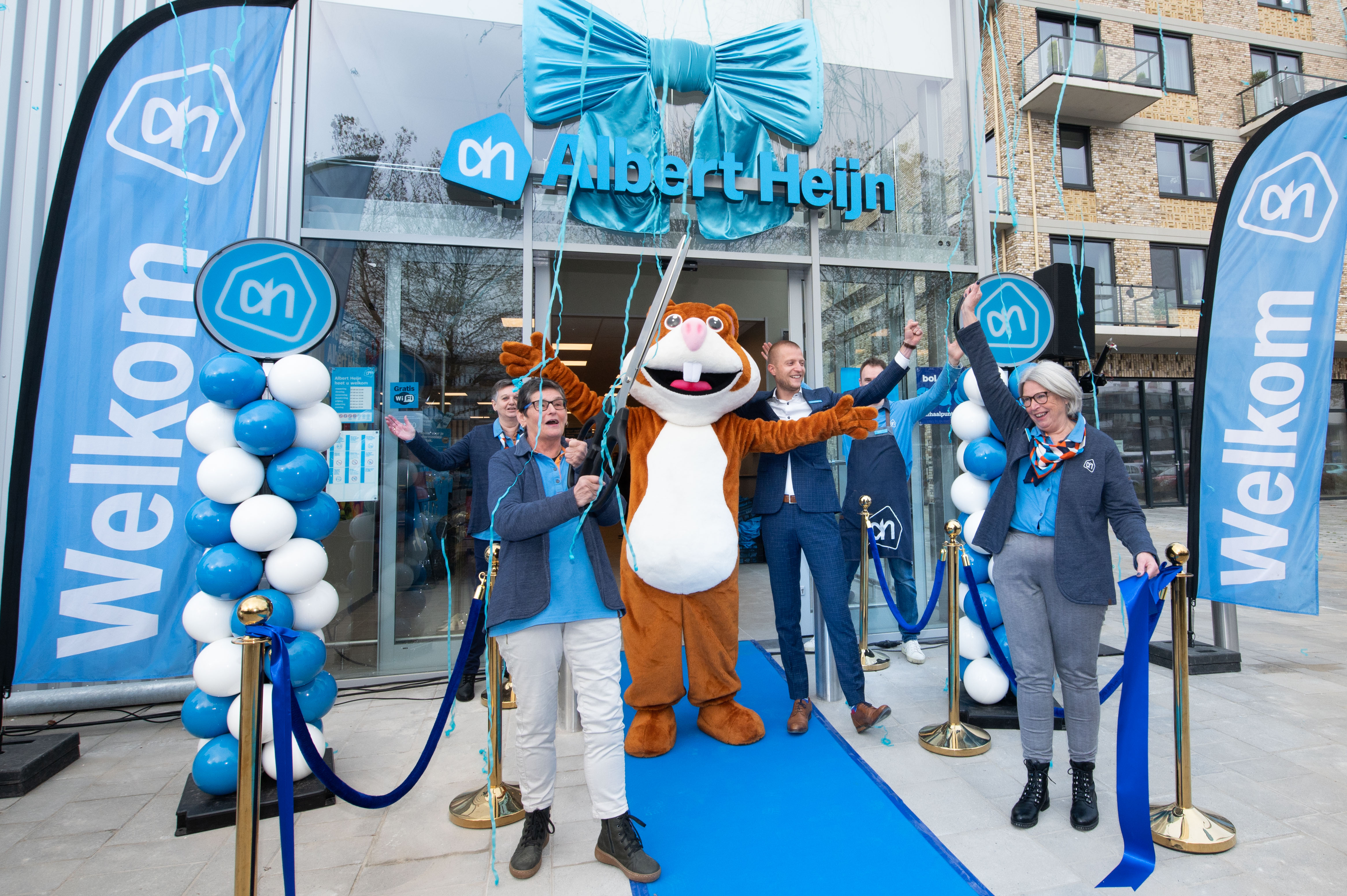 Veel meer vers en gemak bij verbouwde Albert Heijn Vlaardingen Westwijk