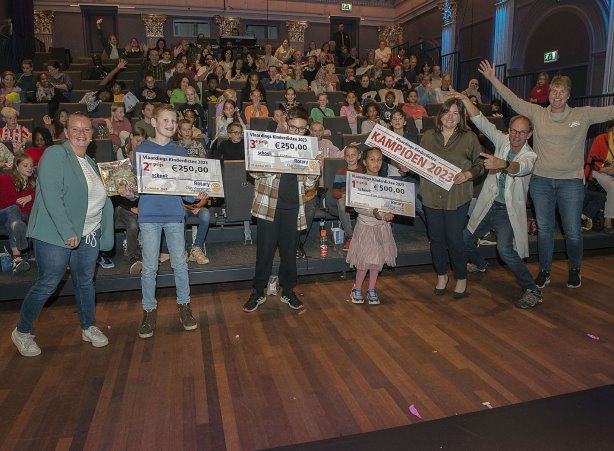 Cataleya Sewdajal winnaar Groot Vlaardings Kinderdictee