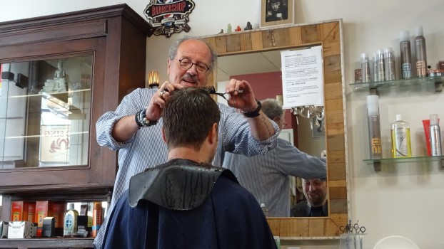 Kapper Karel uitgeknipt