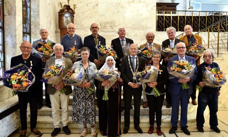 Vijftien Koninklijke onderscheidingen tijdens lintjesregen in Vlaardingen