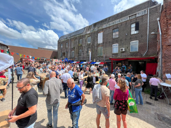 Bier, haring en muziek op het Vlaardings Bierfestival 