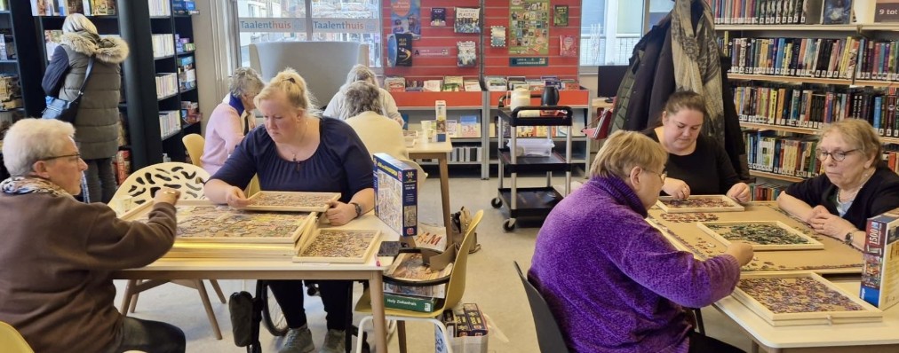 Puzzelcafé: puzzelen én puzzels ruilen in de Bibliotheek