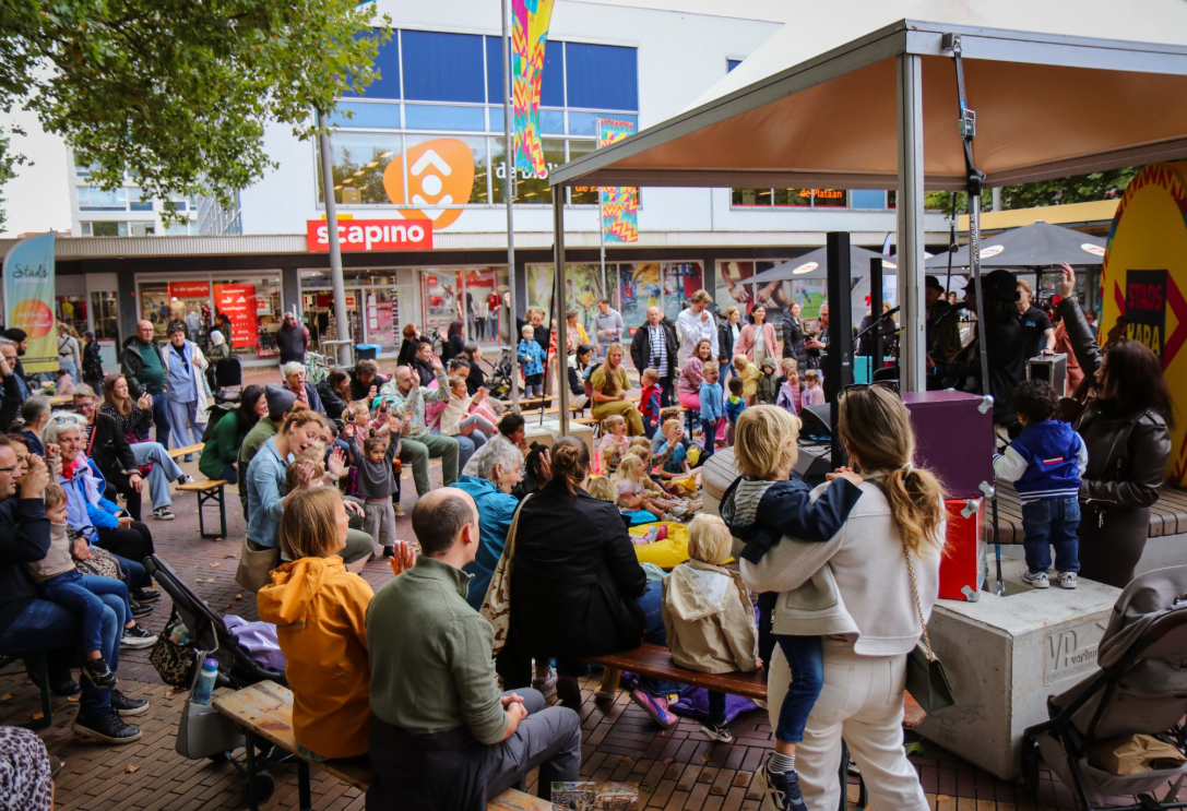 Stadskaravaan op Veerplein trok duizend bezoekers