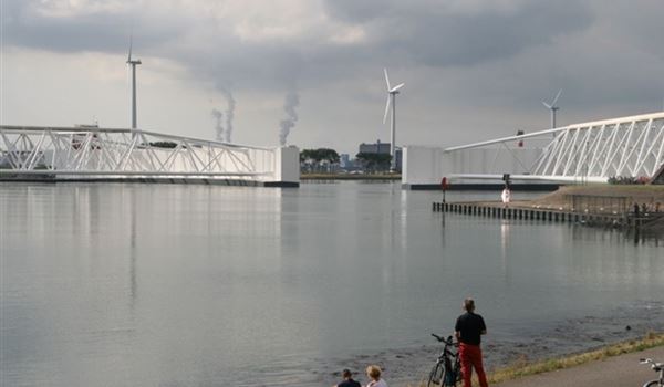 Alle grote waterkeringen dicht en dat is uniek