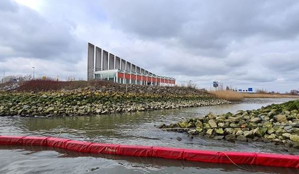 Clubs uit Schiedam en Vlaardingen begraven strijdbijl op busbaan