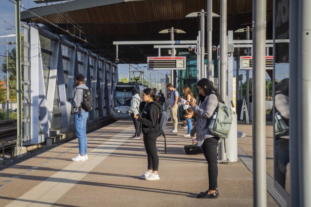 Kabinet trekt meer geld uit voor OV-sector