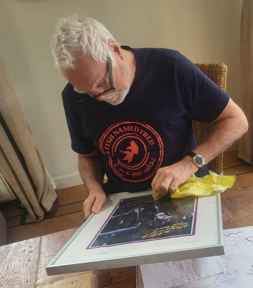 Golden Earring Veiling voor het goede doel in Museum RockArt