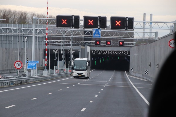 Voetreis van Vlaardingen naar Rozenburg