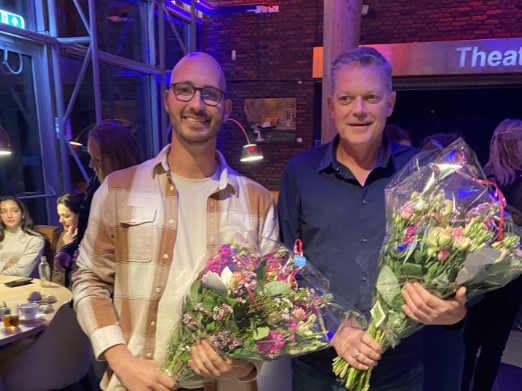Michael Kuiters en Marcel Klem in de bloemen