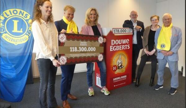 Voedselbank en LCS te Riviere met DE koffie-actie