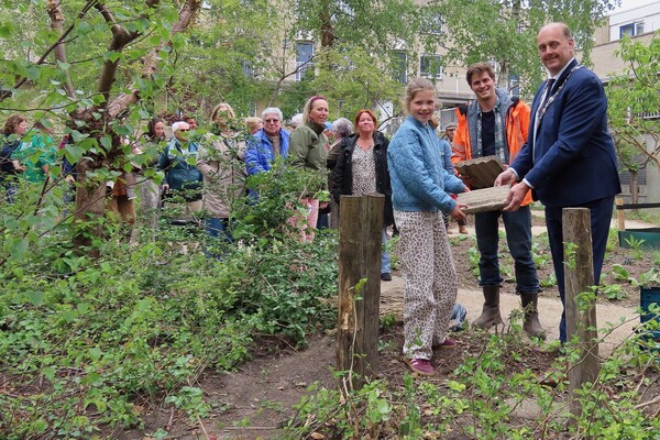 Parkje Van Riebeeckstraat voor mens en mus