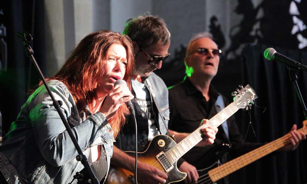 Bluesfestival op oud-Glasfabriek-terrein in Schiedam 