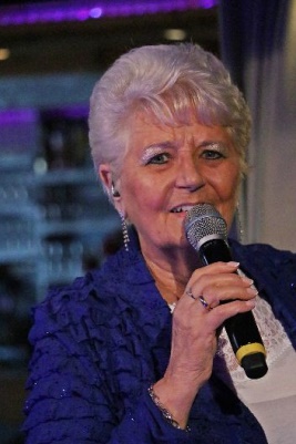 Rita Young verrast wederom