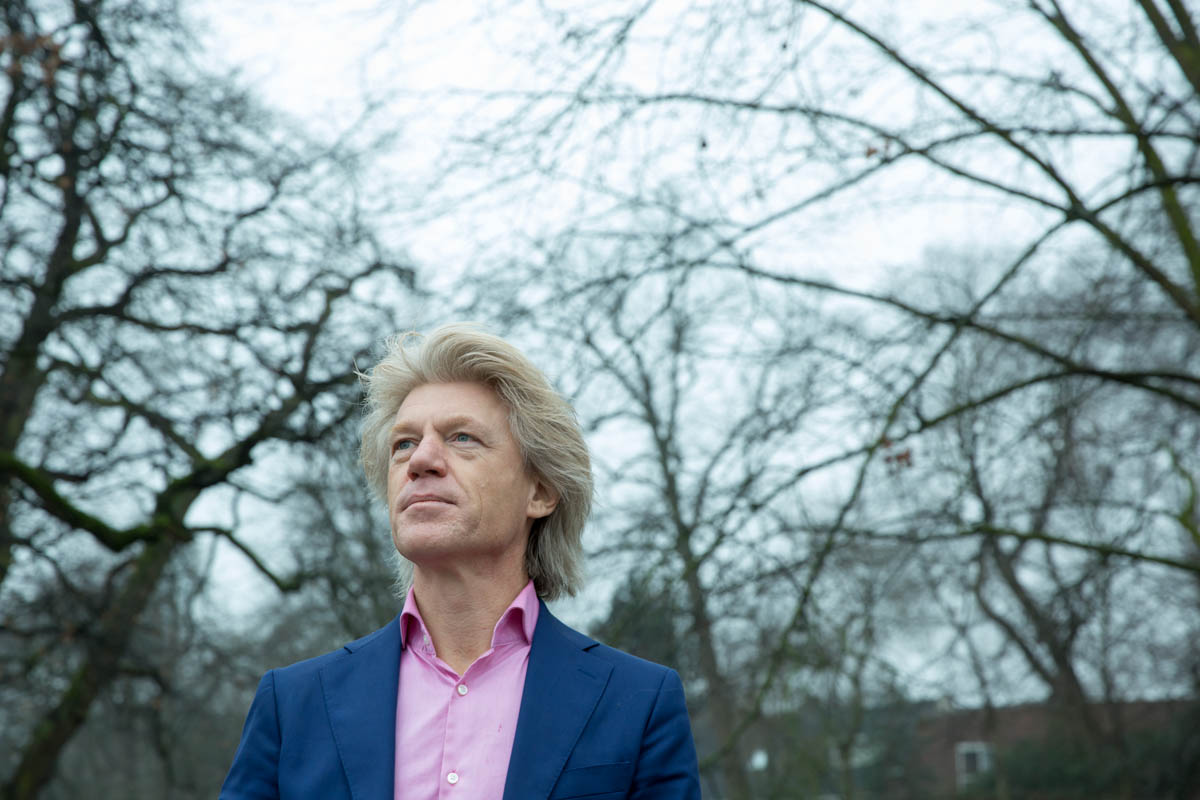 Strafadvocaat Ausma houdt Preek van de Leek in de Haagse Kloosterkerk 