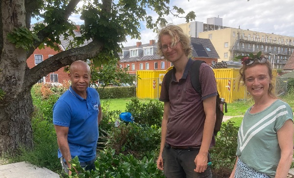 Circulaire plantenbakken vullen in District U