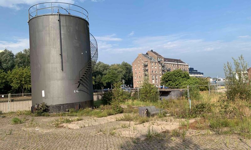In de Spotlights: EOS opslagtank aan de Oosthavenkade