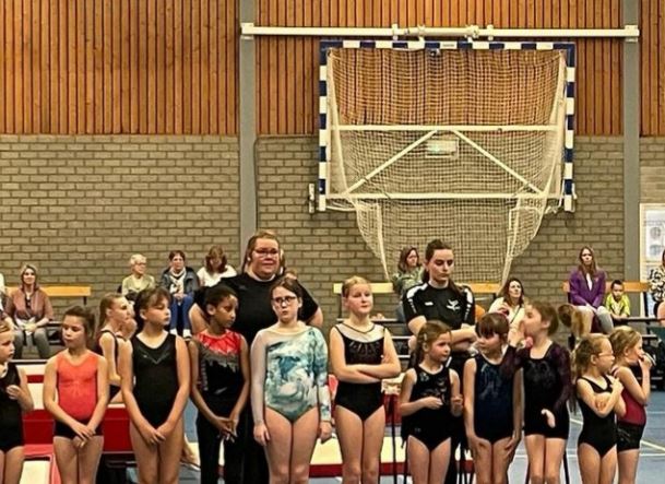 Recreantenwedstrijd turnen in De Lier