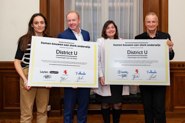 Studerenden voor nieuwe onderwijscampus District U