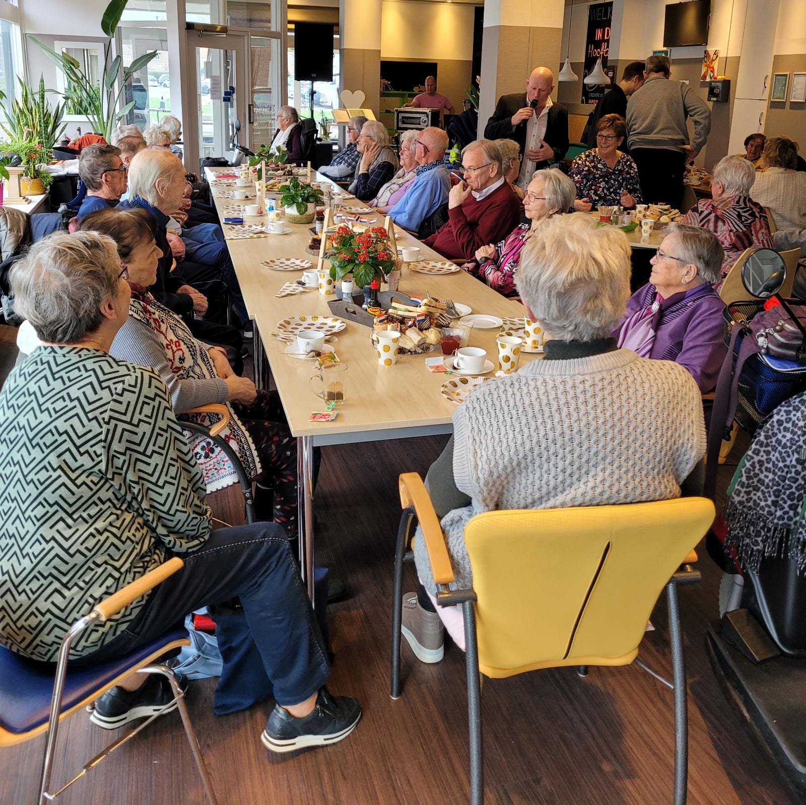 Zonnebloem Maassluis houdt weer een feestje