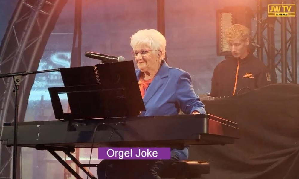 Orgel Joke uit Vlaardingen opent Brandersfeesten Schiedam