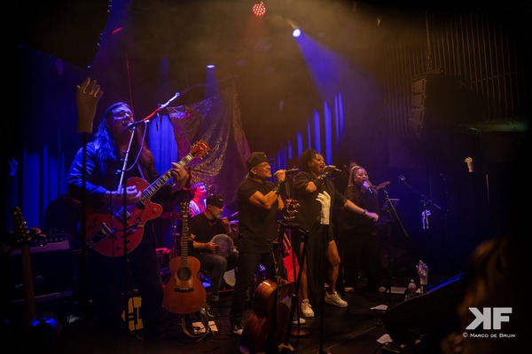 'Heel de zaal is fan van Omar!'